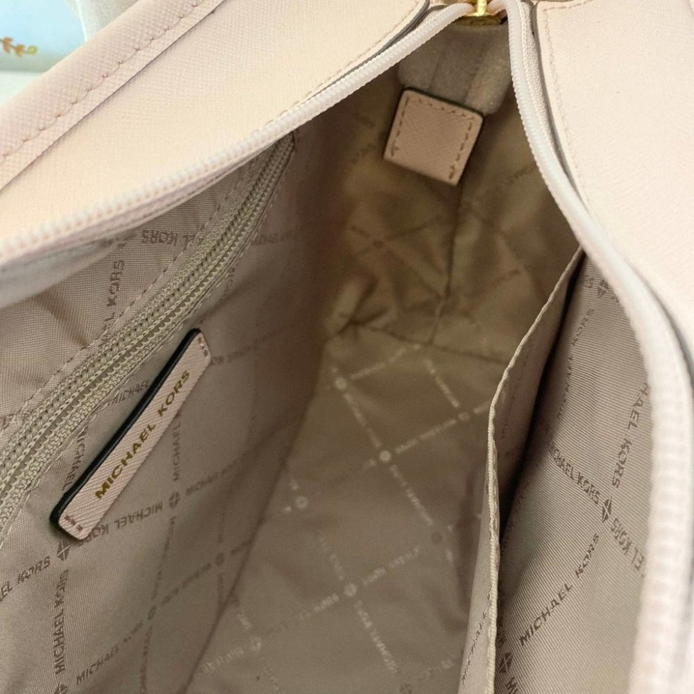 Michael Kors Purse Jet Set Travel XS Carryall Tote Top Zip vanilla signature - Picture 5 of 9